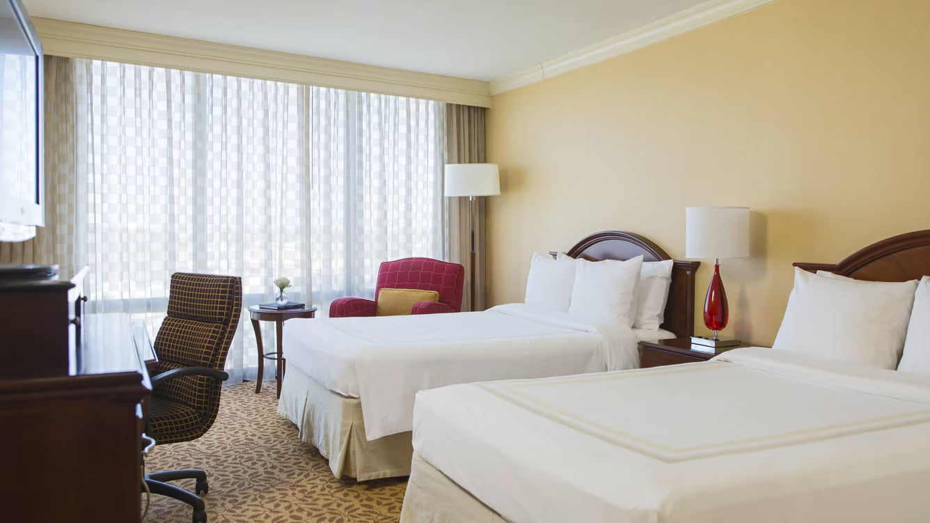 CHICAGO MARRIOTT OAK BROOK + SHARED HOSPITALITY - 2 DAY